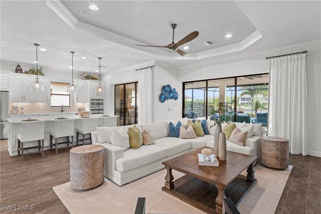 9476 Livorno CT, Naples, FL 34119