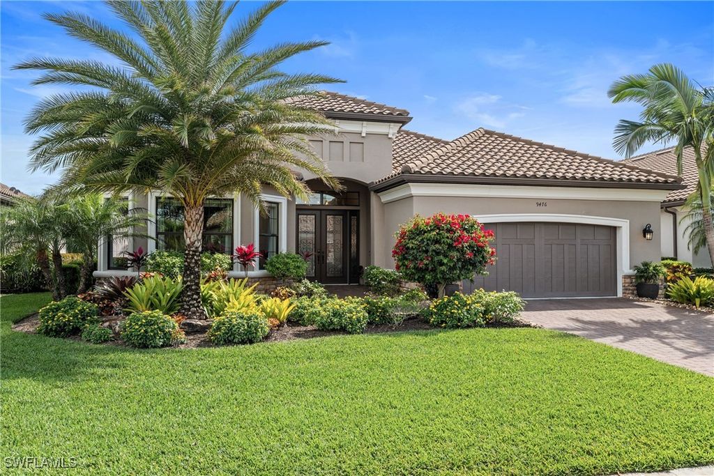9476 Livorno CT, Naples, FL 34119