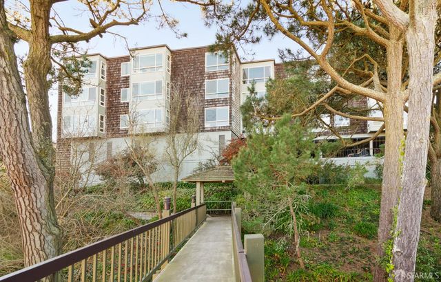 15 Red Rock Way N207, San Francisco, CA 94131
