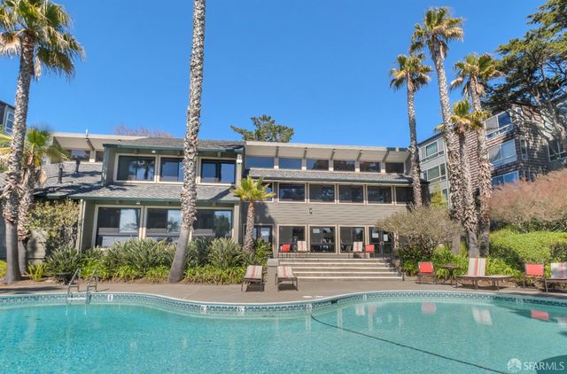 15 Red Rock Way N207, San Francisco, CA 94131