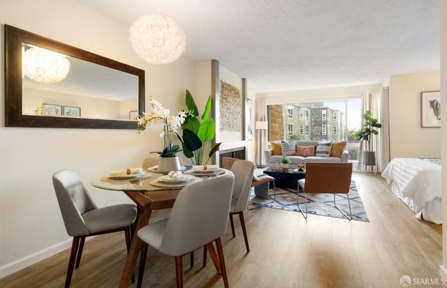 15 Red Rock Way N207, San Francisco, CA 94131