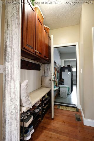 305 Wynterhall Lane, South Charleston, WV 25309