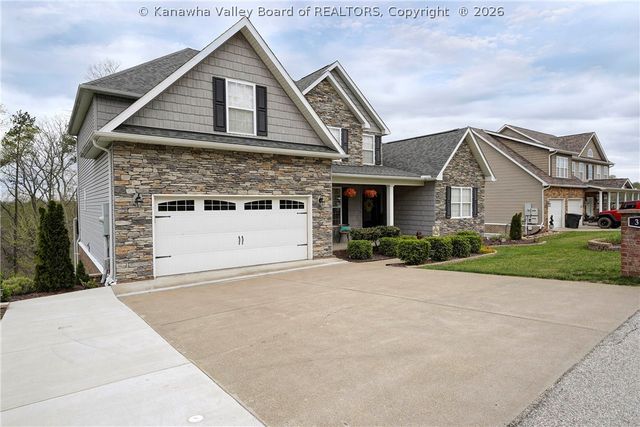 305 Wynterhall Lane, South Charleston, WV 25309