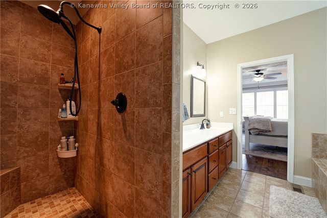 305 Wynterhall Lane, South Charleston, WV 25309