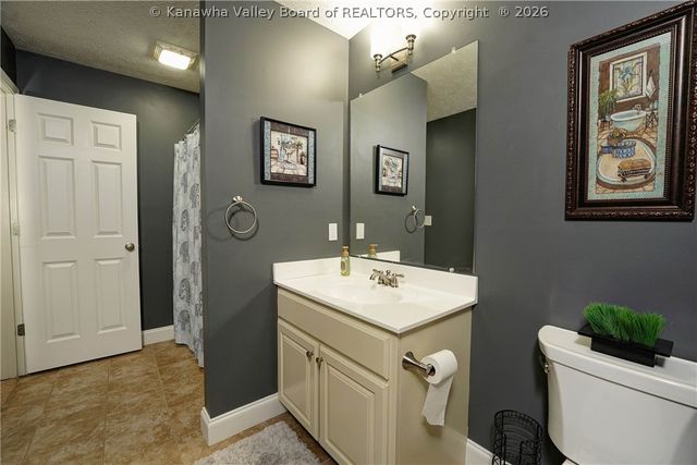 305 Wynterhall Lane, South Charleston, WV 25309