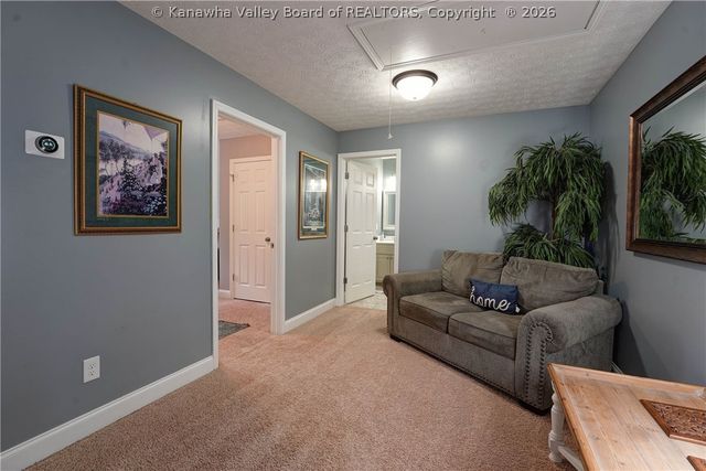 305 Wynterhall Lane, South Charleston, WV 25309