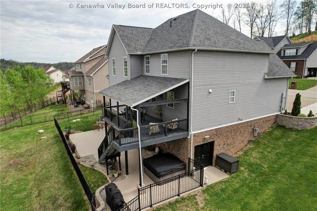 305 Wynterhall Lane, South Charleston, WV 25309