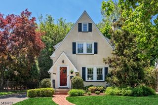 630 Wyndemere Ave, Ridgewood Village, NJ 07450