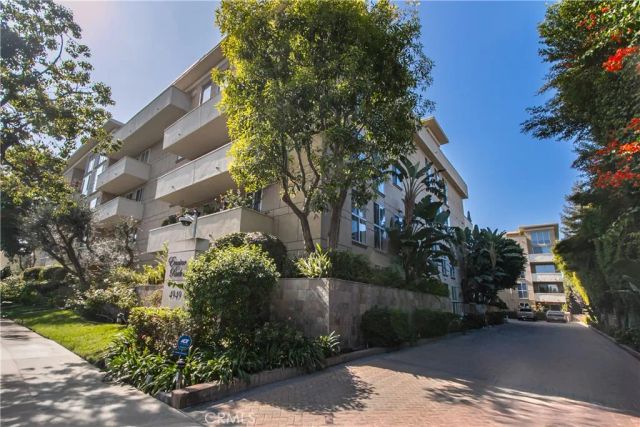4949 Genesta Avenue 308, Encino, CA 91316