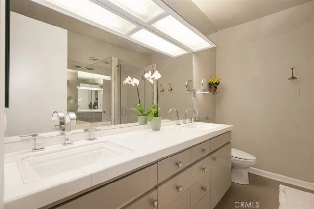 4949 Genesta Avenue 308, Encino, CA 91316