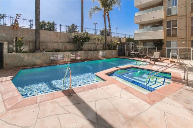 4949 Genesta Avenue 308, Encino, CA 91316