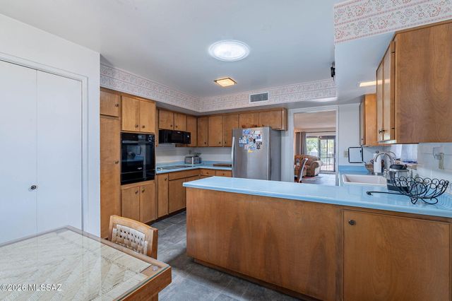 625 W Camino Corto, Green Valley, AZ 85614