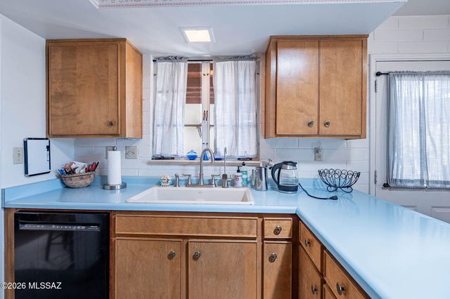 625 W Camino Corto, Green Valley, AZ 85614