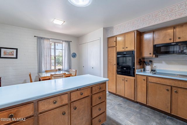 625 W Camino Corto, Green Valley, AZ 85614