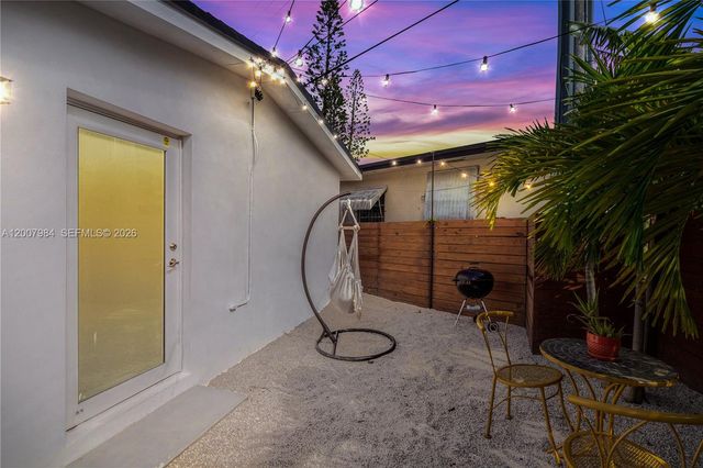 2380 NE 137th St RIGHT, North Miami Beach, FL 33181