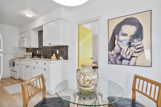 2380 NE 137th St RIGHT, North Miami Beach, FL 33181