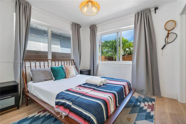 2380 NE 137th St RIGHT, North Miami Beach, FL 33181