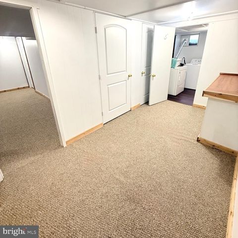 2121 N LEE LN, Aston, PA 19014