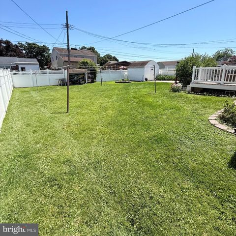 2121 N LEE LN, Aston, PA 19014