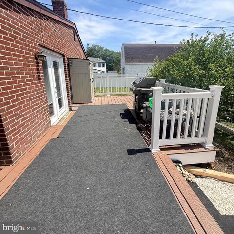 2121 N LEE LN, Aston, PA 19014