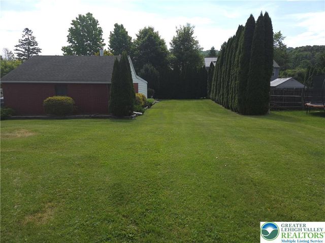 1040 Pennsylvania Avenue, Emmaus Boro, PA 18049