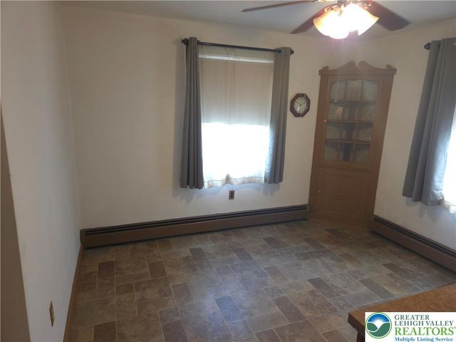 1040 Pennsylvania Avenue, Emmaus Boro, PA 18049