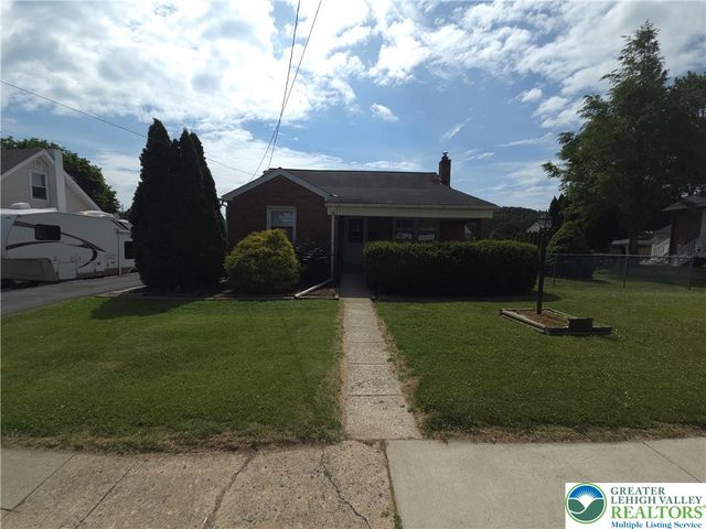1040 Pennsylvania Avenue, Emmaus Boro, PA 18049