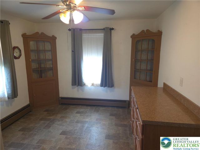 1040 Pennsylvania Avenue, Emmaus Boro, PA 18049