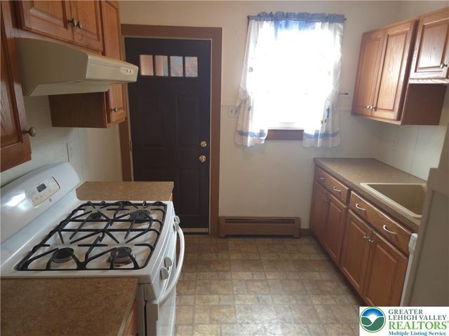 1040 Pennsylvania Avenue, Emmaus Boro, PA 18049