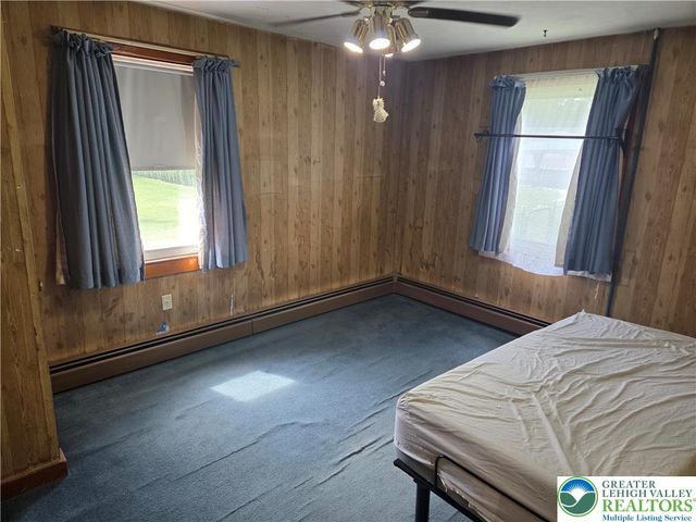 1040 Pennsylvania Avenue, Emmaus Boro, PA 18049