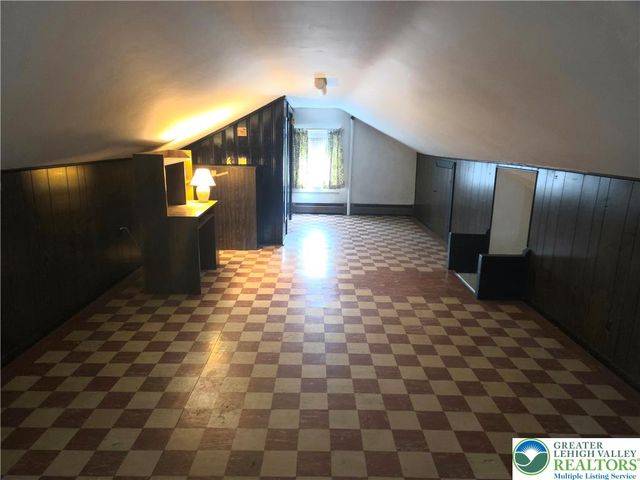 1040 Pennsylvania Avenue, Emmaus Boro, PA 18049