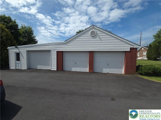 1040 Pennsylvania Avenue, Emmaus Boro, PA 18049