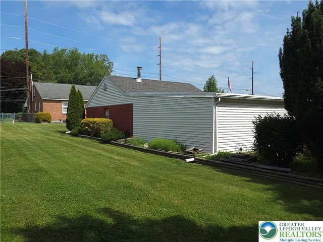 1040 Pennsylvania Avenue, Emmaus Boro, PA 18049