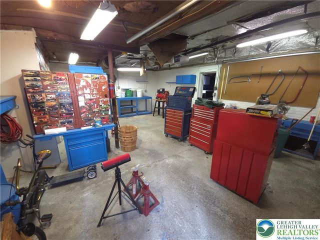 1040 Pennsylvania Avenue, Emmaus Boro, PA 18049