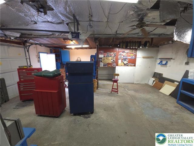 1040 Pennsylvania Avenue, Emmaus Boro, PA 18049