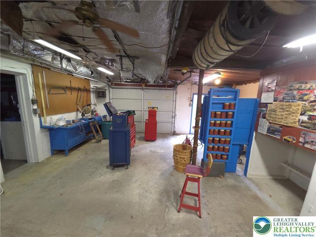 1040 Pennsylvania Avenue, Emmaus Boro, PA 18049
