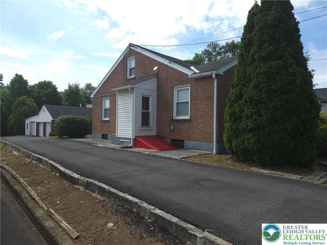 1040 Pennsylvania Avenue, Emmaus Boro, PA 18049