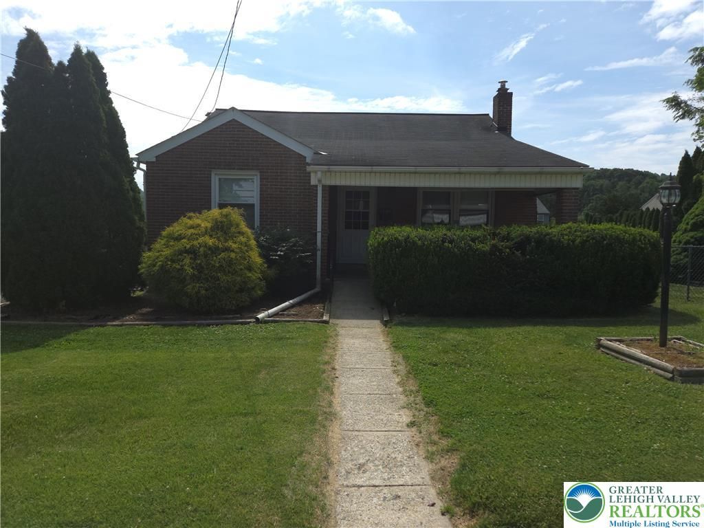 1040 Pennsylvania Avenue, Emmaus Boro, PA 18049