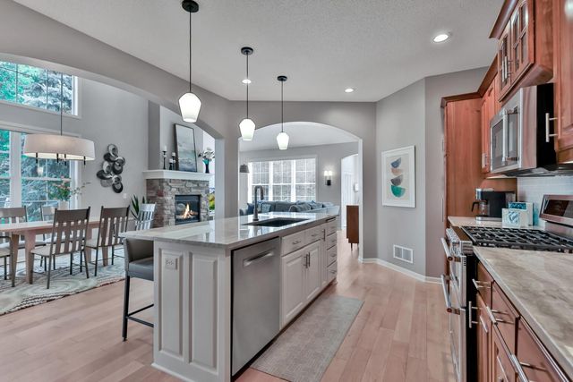 5245 108th Avenue N, Brooklyn Park, MN 55443
