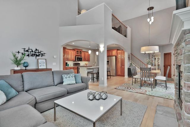 5245 108th Avenue N, Brooklyn Park, MN 55443