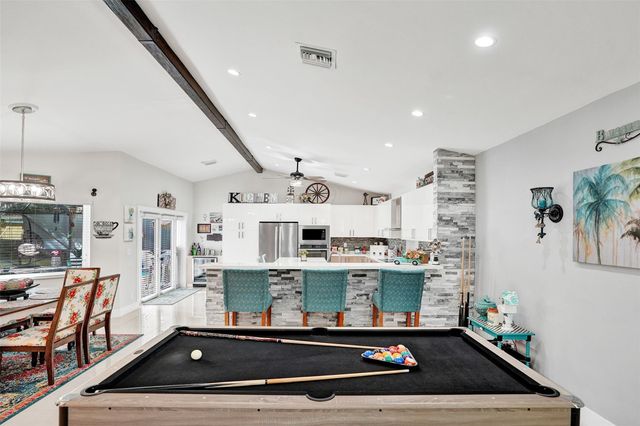 5076 NW 84th Rd, Coral Springs, FL 33067