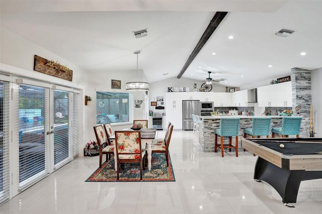 5076 NW 84th Rd, Coral Springs, FL 33067