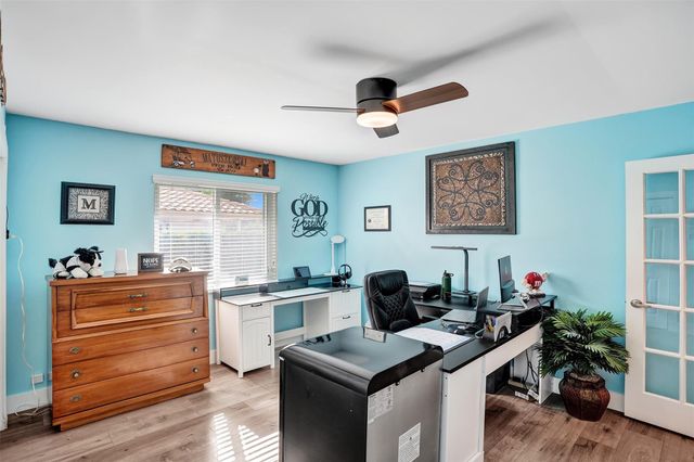 5076 NW 84th Rd, Coral Springs, FL 33067