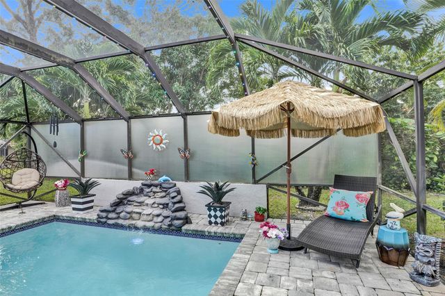 5076 NW 84th Rd, Coral Springs, FL 33067