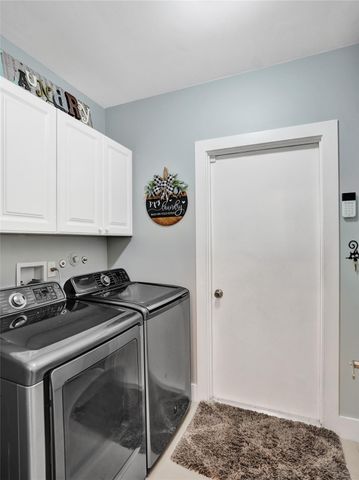 5076 NW 84th Rd, Coral Springs, FL 33067