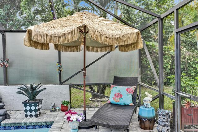 5076 NW 84th Rd, Coral Springs, FL 33067