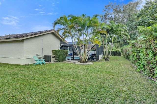 5076 NW 84th Rd, Coral Springs, FL 33067