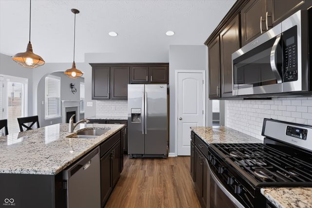 5780 Waterstone Way, Whitestown, IN 46075