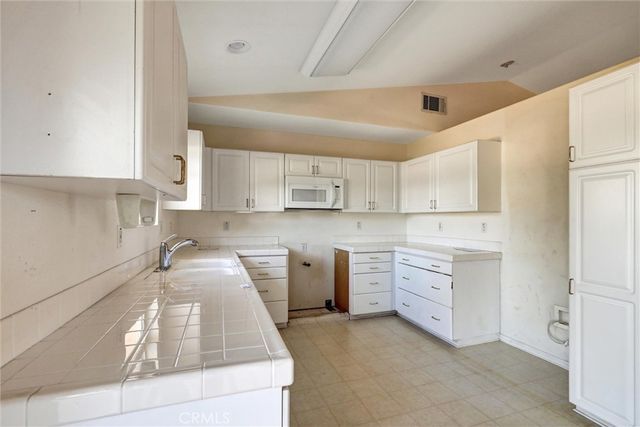 3060 Linder, Hemet, CA 92545