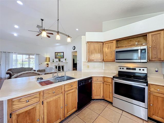 2405 SETTLERS TRAIL, Orlando, FL 32837